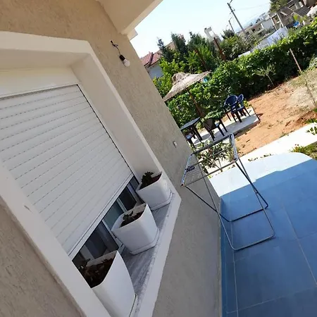 Rey Garden 3*