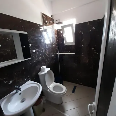 Rey Garden Affittacamere Vlorë