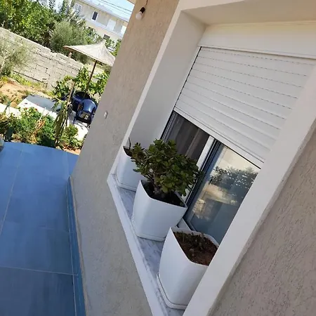 Rey Garden Guest house *